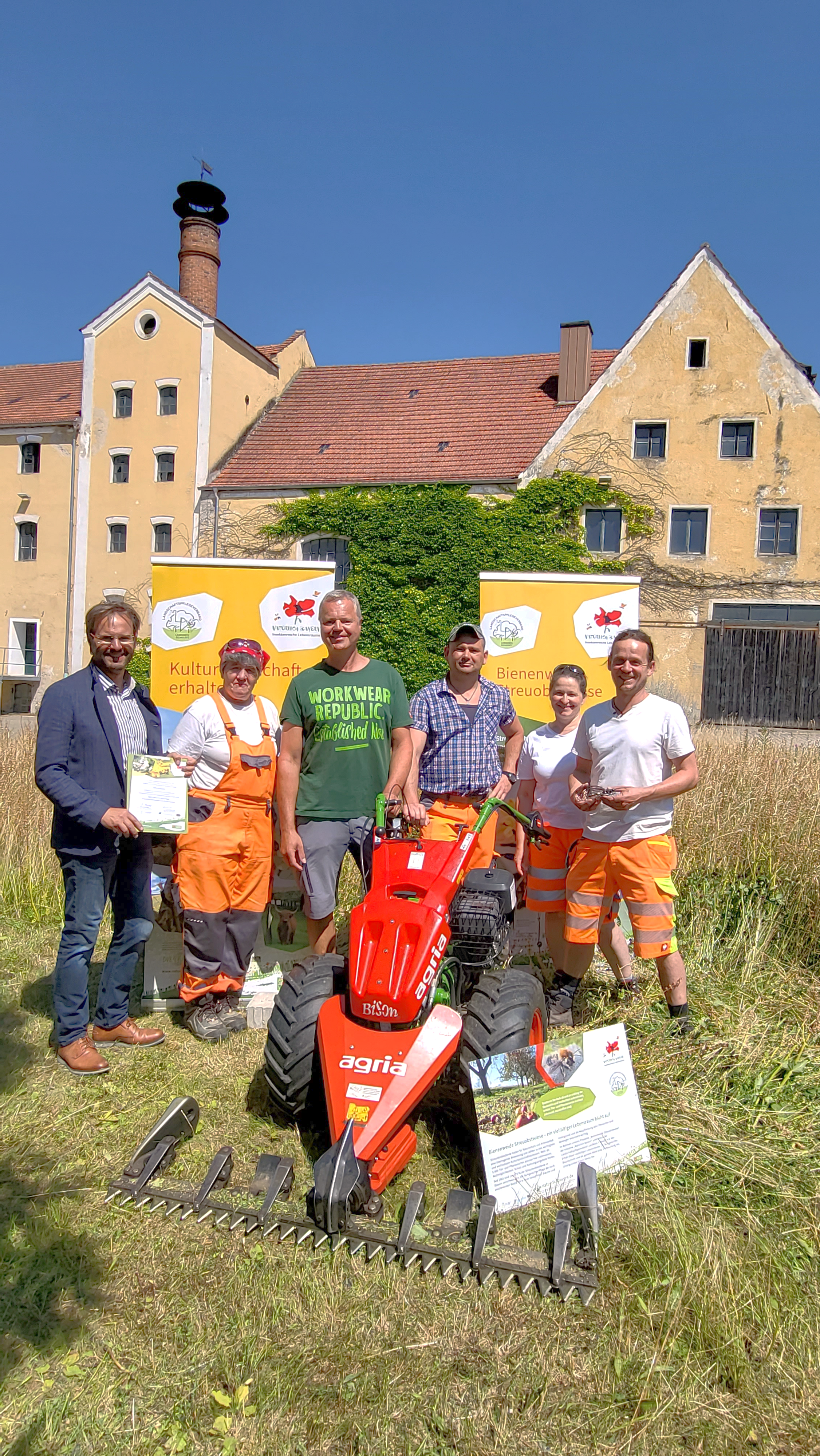 Auszeichnung Insektenfreundliche Kommune Gruppenbild Bauhof