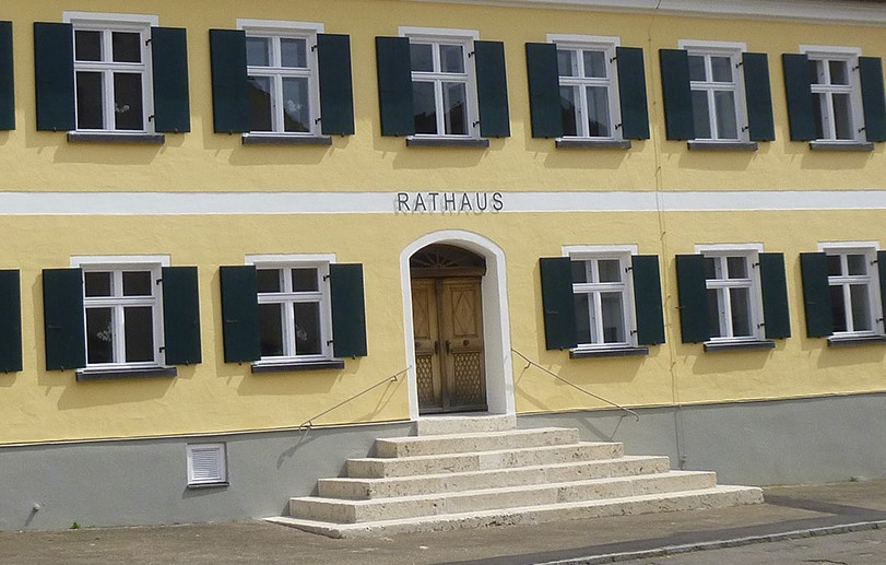 Rathaus Straßenansicht