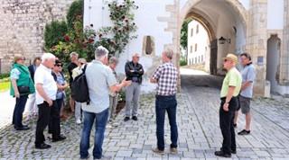 Leider haben wir keinen Alternativtext zu diesem Bild, aber wir arbeiten daran.